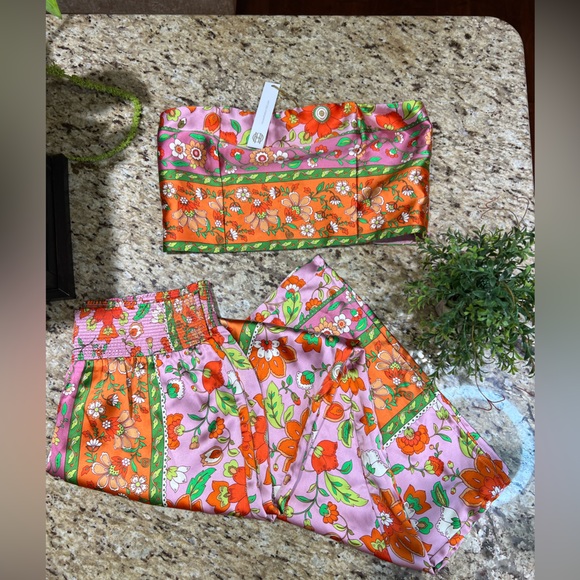 House Of Harlow 1960 Floral Two Piece Strapless Crop Top w/ Wide Leg Pant Large - Picture 2 of 13